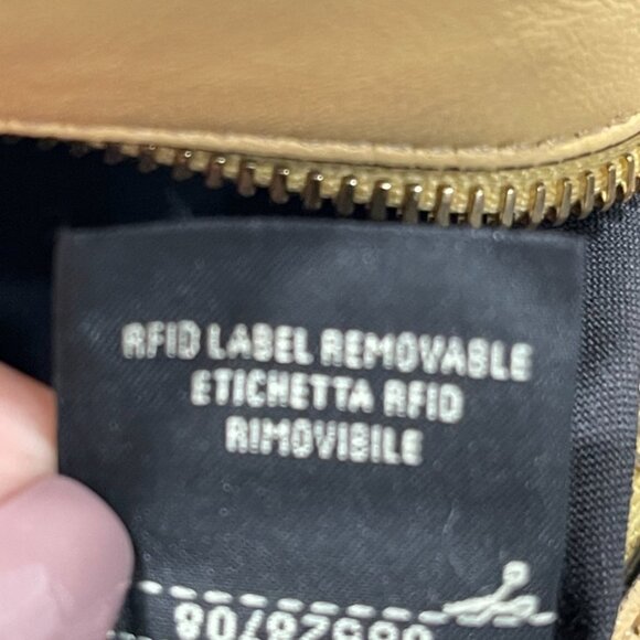 Fendi Baguette Leather Yellow Camera Bag (JB1396) - Picture 15 of 15